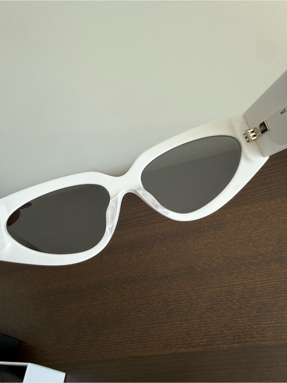 CHANEL Black & White Cat-Eye Sunglasses - Picture 7 of 16